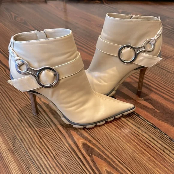 Casadei Beige Leather Pointed Toe Zip Up Heeled Booties 6 1/2
